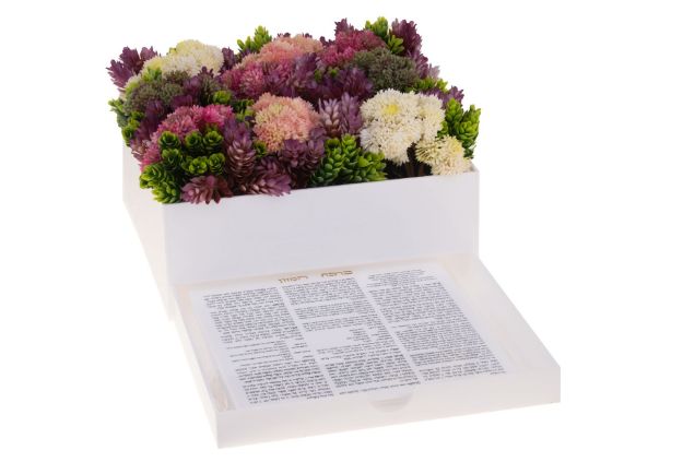 Picture of #1616 Bencher Holder Lucite with flowers 